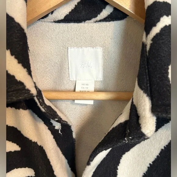 H&M Shacket - Picture 4 of 9